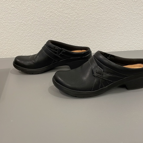 Clark’s - Picture 3 of 4